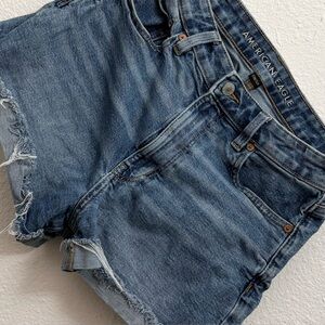 American Eagle AE Stretch Mom Short Denim Women's Blue Jean Shorts Size 6